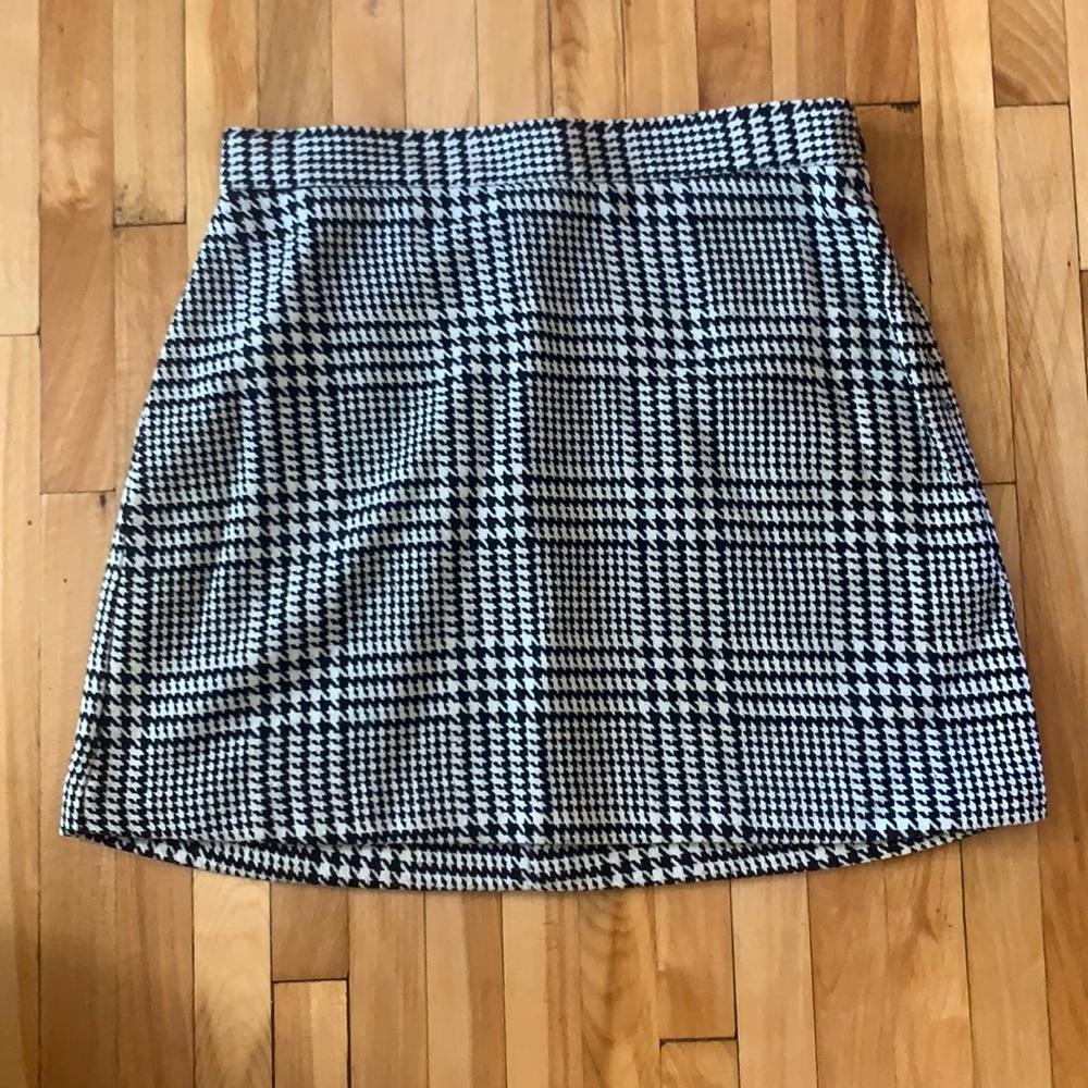 Houndstooth Mini Skirt